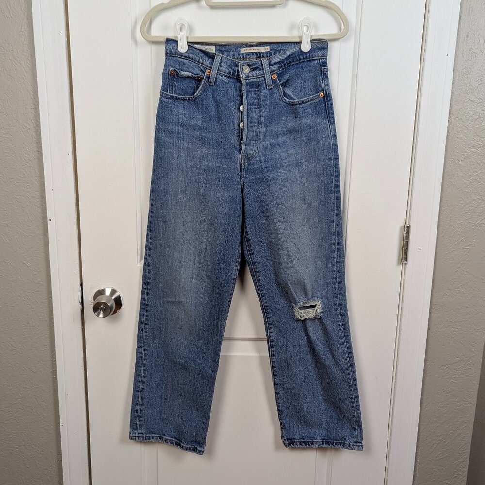 Levi's | Medium Wash Ribcage Straight Leg Jeans Size 27